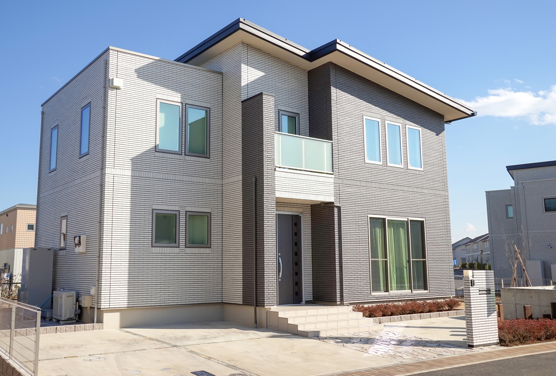 駅近、南向きで日当たり抜群